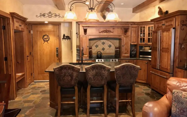 2 Bedrooms Luxury Apartment