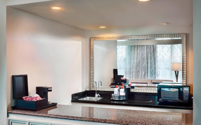 1 Bedroom Luxury Double Suite