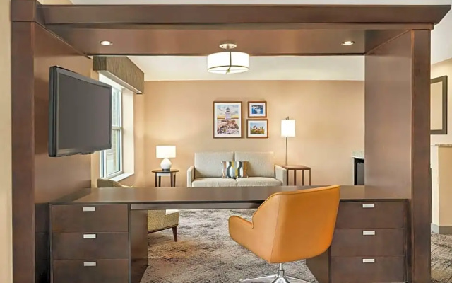 Accessible Double Suite with water view