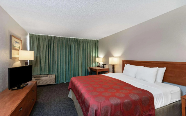 Deluxe Double room with pool view