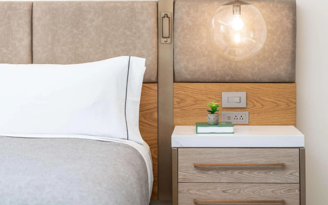 2 Bedrooms Double Suite with balcony