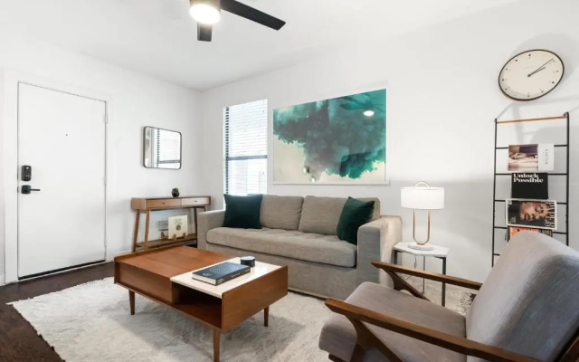 Deluxe Apartment