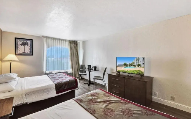 Quadruple Junior Suite