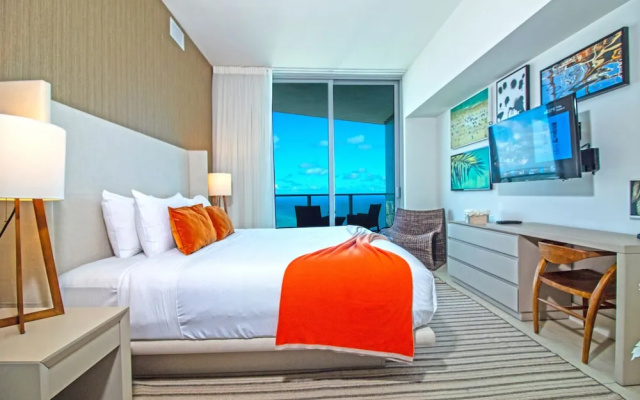 1 Bedroom Family Suite with partial ocean view