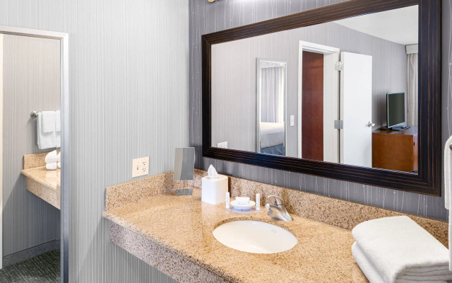 2 Bedrooms Double Suite