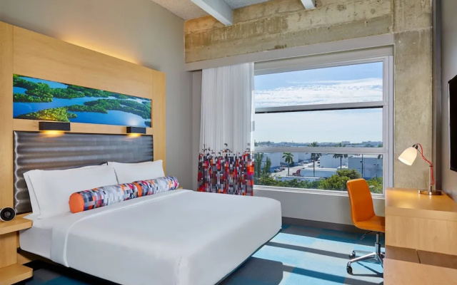 Aloft Double room