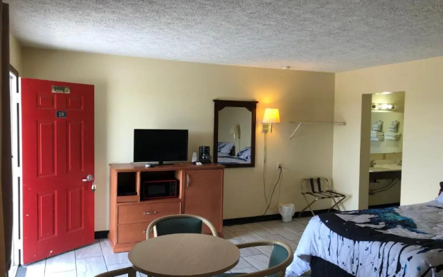 Economy Triple room