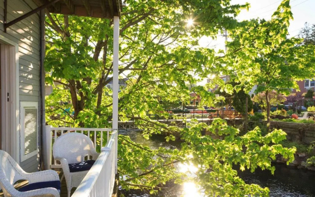 Suite with river view