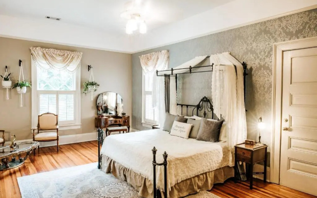 Standard room with garden view