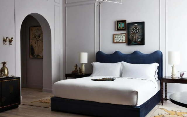Deluxe Suite