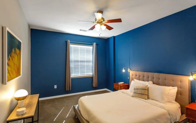 2 Bedrooms Apartment
