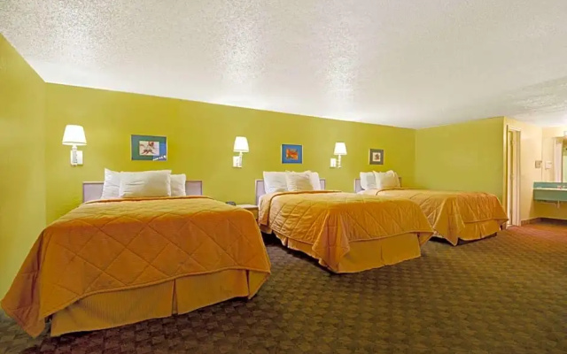 Standard Sextuple room
