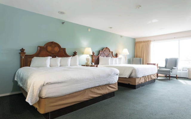 Standard Quadruple room with balcony and with ocean view