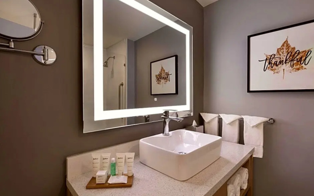 Quadruple Suite