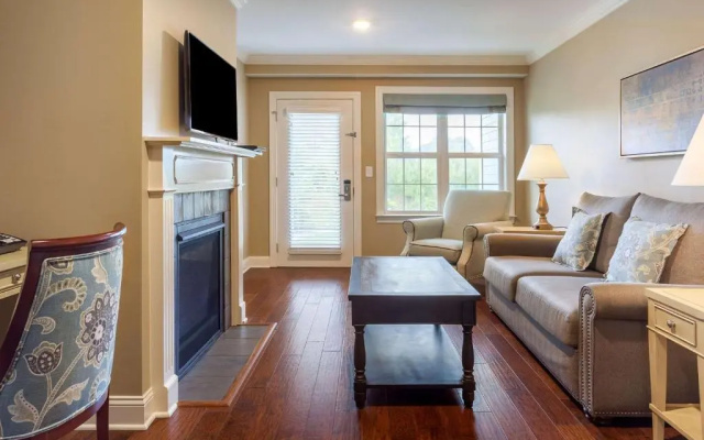 2 Bedrooms Villa