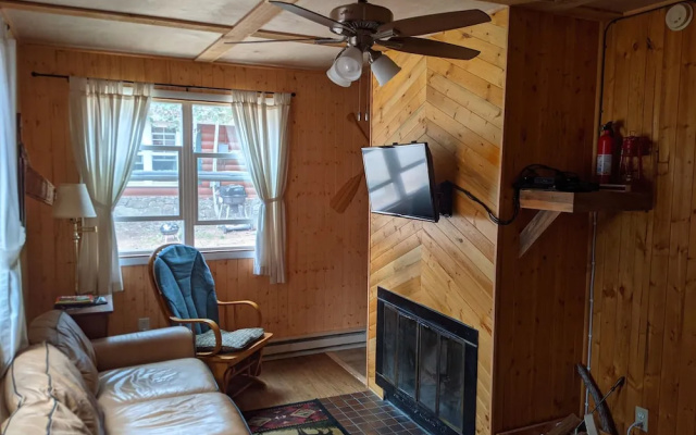 Standard Quadruple Basement room