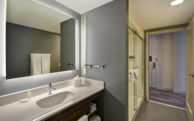 2 Bedrooms Suite with balcony and with city view