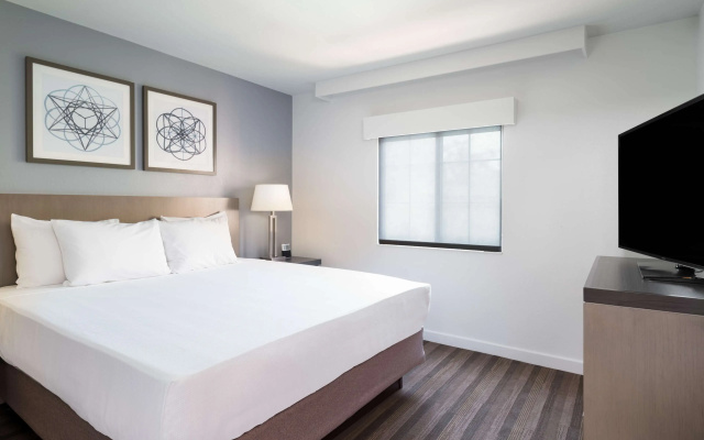2 Bedrooms Suite
