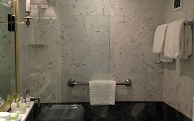 1 Bedroom Suite