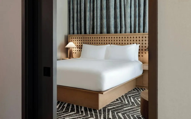 1 Bedroom Suite with balcony