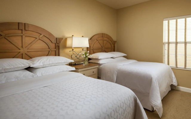 2 Bedrooms Villa