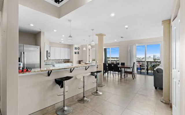 Suite with balcony and with view
