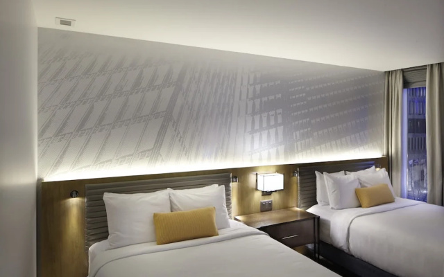 Standard Quadruple room Peachtree Street View