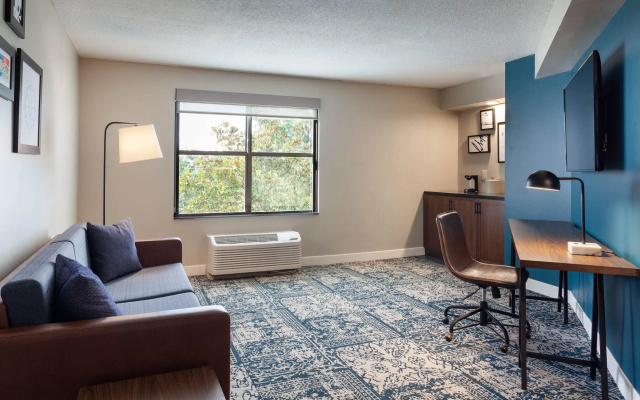 1 Bedroom Double Suite