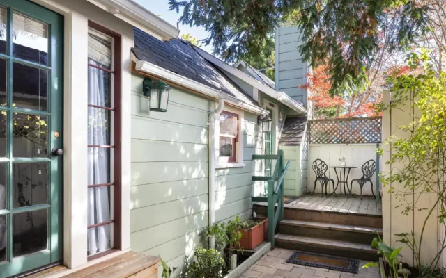 Bungalow