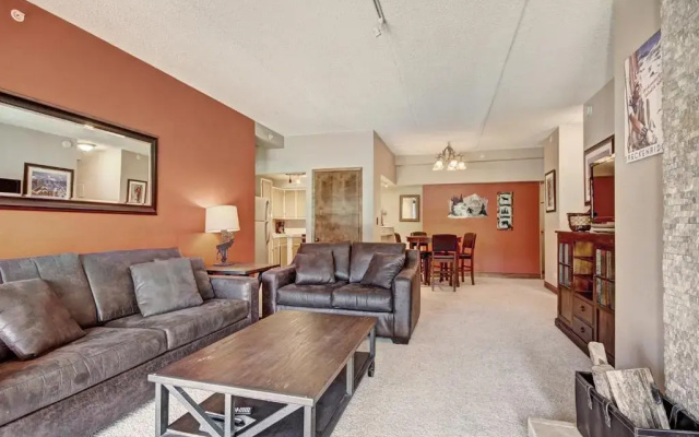 2 Bedrooms Apartment