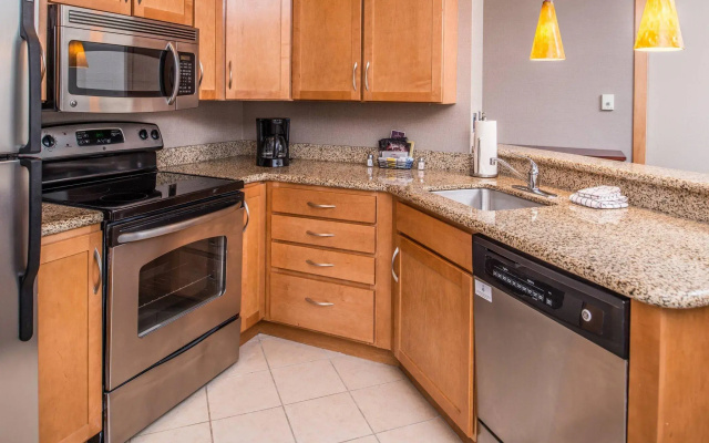 2 Bedrooms Executive Suite with park view