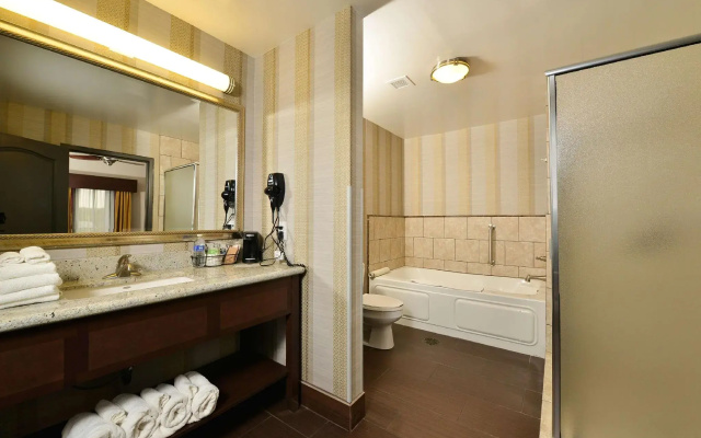 2 Bedrooms Double Suite
