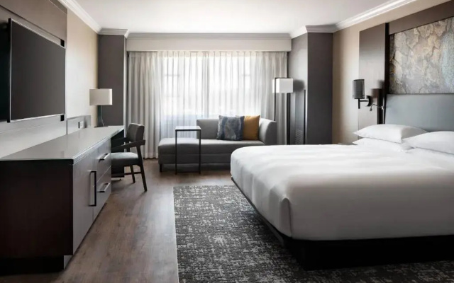 Standard room with city view