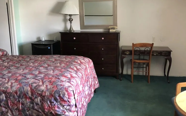 Economy room