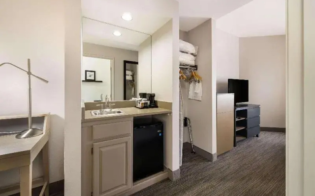 Standard Suite