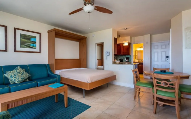 Studio oceanfront