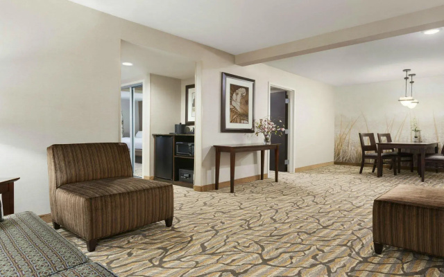 2 Bedrooms Executive Quadruple Suite