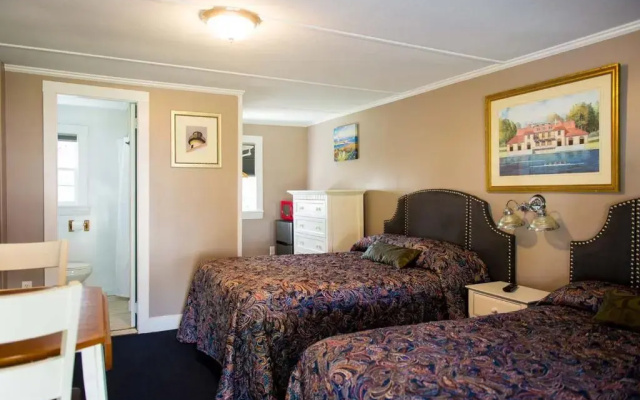 Standard Quadruple Basement room