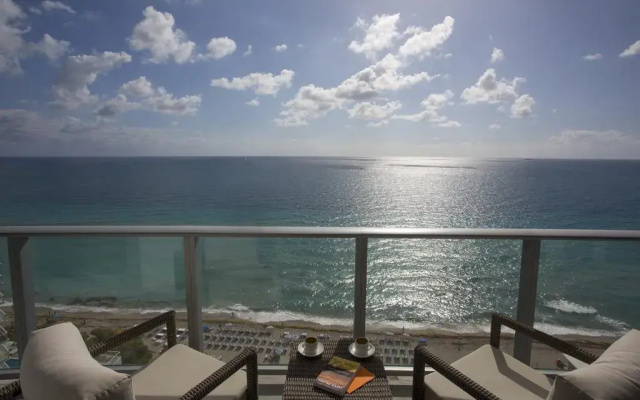 Suite with sea view