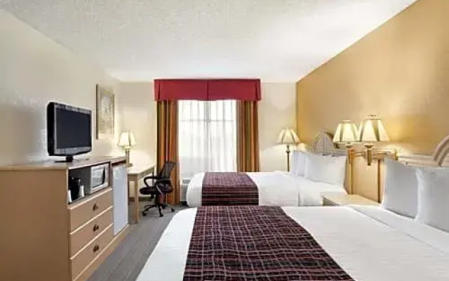 Standard Quadruple room with lake view