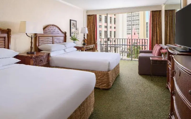 Twin room with partial ocean view