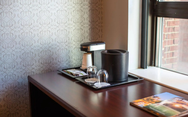 1 Bedroom Executive Double Suite