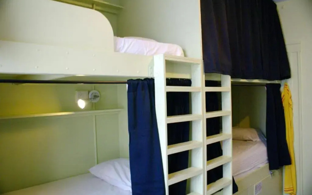 Bed in Dorm