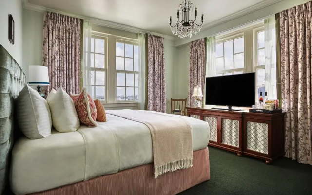 2 Bedrooms Suite