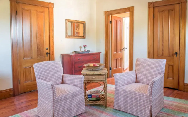 Suite with river view