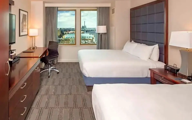 Standard Quadruple room with waterfront view