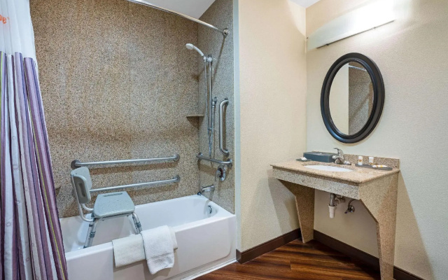 Deluxe Double Suite