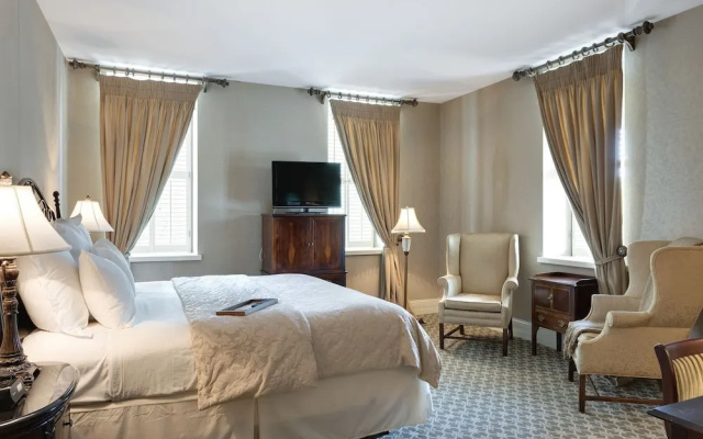 Premier room