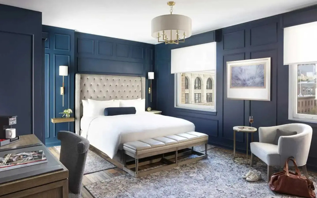 Grand room