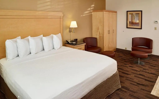 Standard room with lake view